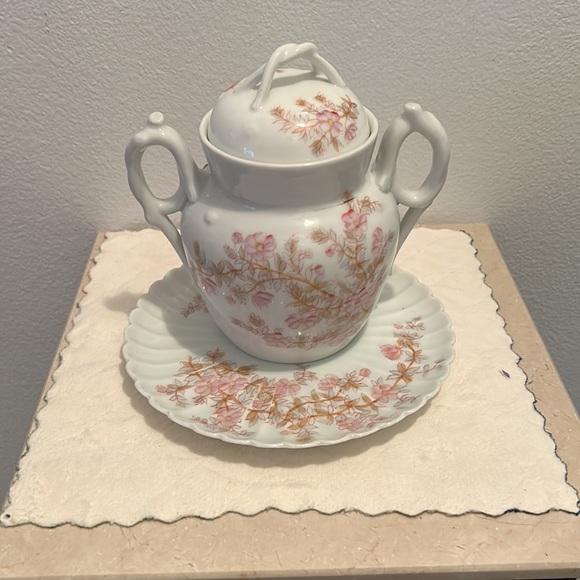 3 piece Marx and Gutherz set (Carlsbad) Pitcher, plate and canister - Picture 2 of 6